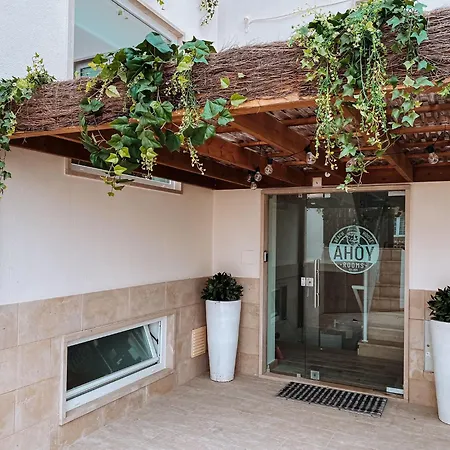 Captain Cook Ahoy Praia da Lourinhã