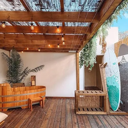 Captain Cook Ahoy Hotel