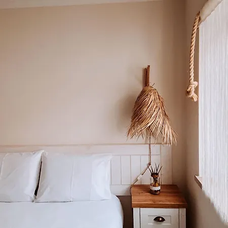 Captain Cook Ahoy * Praia da Lourinhã