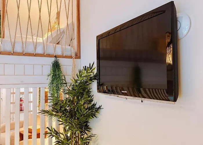 Captain Cook Ahoy * Praia da Lourinha